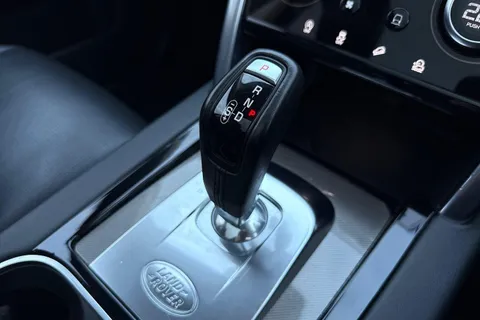 KF69LDE Land Rover Discovery Sport 2.0 D240 MHEV R-Dynamic HSE Auto 4WD Euro 6 (s/s) 5dr Thumbnail #21