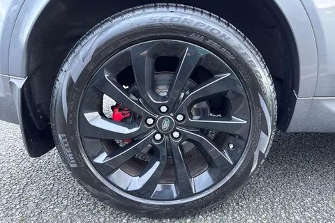 KF69LDE Land Rover Discovery Sport 2.0 D240 MHEV R-Dynamic HSE Auto 4WD Euro 6 (s/s) 5dr Thumbnail #25