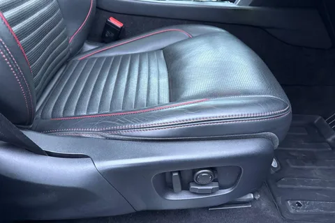 KF69LDE Land Rover Discovery Sport 2.0 D240 MHEV R-Dynamic HSE Auto 4WD Euro 6 (s/s) 5dr Thumbnail #42