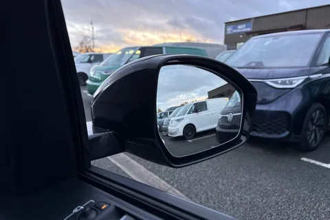 KF69LDE Land Rover Discovery Sport 2.0 D240 MHEV R-Dynamic HSE Auto 4WD Euro 6 (s/s) 5dr Thumbnail #43