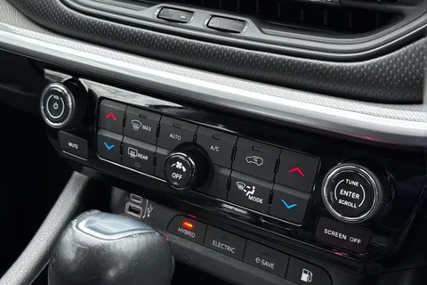 YX72HEJ Jeep Compass 1.3 T4 GSE 4xe PHEV Trailhawk 5dr Auto Thumbnail #16