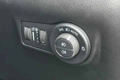 YX72HEJ Jeep Compass 1.3 T4 GSE 4xe PHEV Trailhawk 5dr Auto Thumbnail #35