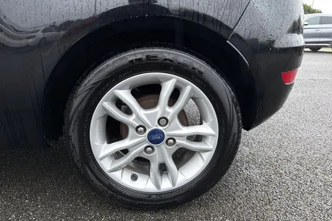 13 of 62 for Ford Fiesta 1.25 Zetec Euro 6 3dr