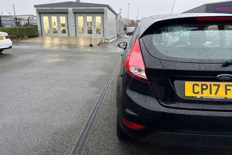 31 of 62 for Ford Fiesta 1.25 Zetec Euro 6 3dr