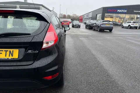 32 of 62 for Ford Fiesta 1.25 Zetec Euro 6 3dr