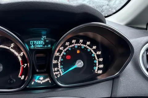 39 of 62 for Ford Fiesta 1.25 Zetec Euro 6 3dr