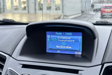 44 of 62 for Ford Fiesta 1.25 Zetec Euro 6 3dr