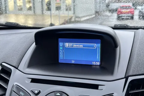 45 of 62 for Ford Fiesta 1.25 Zetec Euro 6 3dr