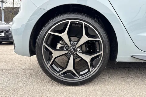 Audi A1 1.0 TFSI 30 Black Edition Sportback S Tronic Euro 6 (s/s) 5dr Thumbnail #11