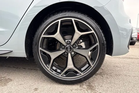 Audi A1 1.0 TFSI 30 Black Edition Sportback S Tronic Euro 6 (s/s) 5dr Thumbnail #12