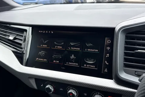 Audi A1 1.0 TFSI 30 Black Edition Sportback S Tronic Euro 6 (s/s) 5dr Thumbnail #39