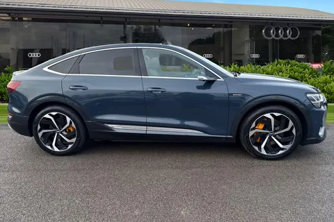 AY21WCD Audi e-tron Sportback Edition 1 55 quattro 300,00 kW Thumbnail #4