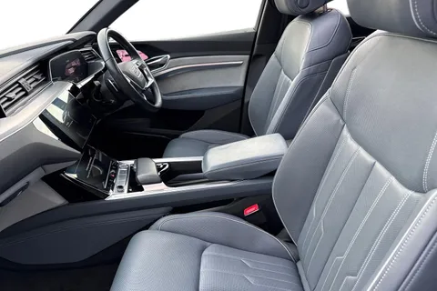 AY21WCD Audi e-tron Sportback Edition 1 55 quattro 300,00 kW Thumbnail #16