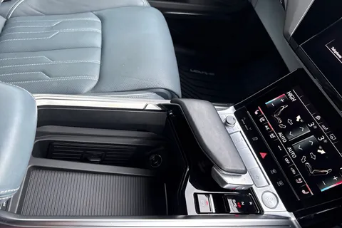 AY21WCD Audi e-tron Sportback Edition 1 55 quattro 300,00 kW Thumbnail #23