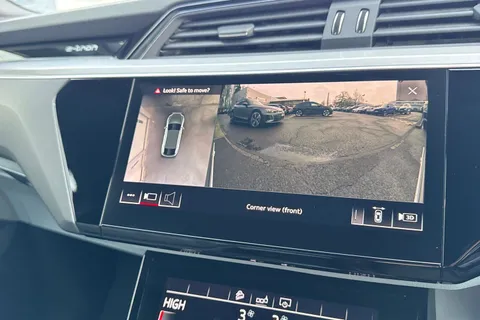 AY21WCD Audi e-tron Sportback Edition 1 55 quattro 300,00 kW Thumbnail #35