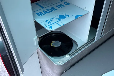 DK25ZYR Volkswagen California 2.0 TDI Ocean 204 4dr DSG-Dynamic Chassis Control-5 Plus Promise Thumbnail #42