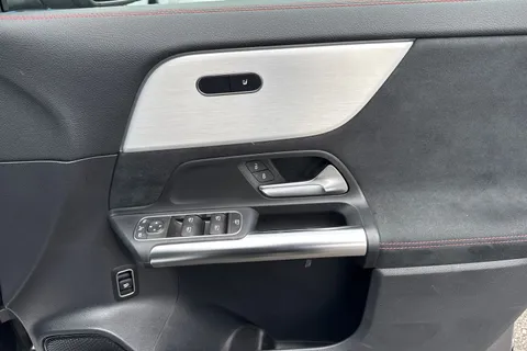 PO72TZK Mercedes-Benz Eqa EQA 350 66.5kWh AMG Line (Premium) Auto 4MATIC 5dr Thumbnail #22