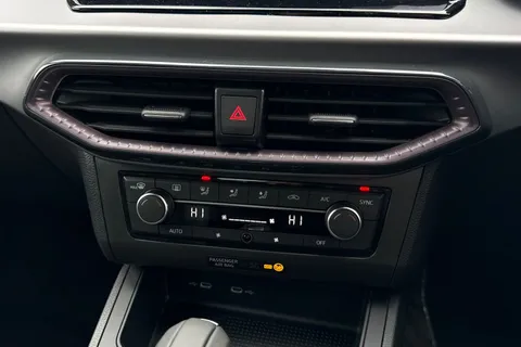 DK25WDO SEAT Ibiza 1.0 TSI XCELLENCE DSG Euro 6 (s/s) 5dr Thumbnail #22