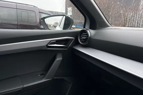 DK25WDO SEAT Ibiza 1.0 TSI XCELLENCE DSG Euro 6 (s/s) 5dr Thumbnail #31