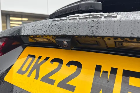 DK22WRD Jaguar F-Pace 2.0 P400e 17.1kWh R-Dynamic SE Auto AWD Euro 6 (s/s) 5dr Thumbnail #27