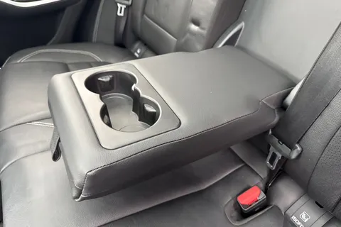 DK22WRD Jaguar F-Pace 2.0 P400e 17.1kWh R-Dynamic SE Auto AWD Euro 6 (s/s) 5dr Thumbnail #37