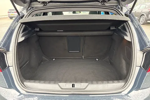 KW69EFA PEUGEOT 308 1.2 PureTech GPF GT Line Euro 6 (s/s) 5dr Thumbnail #8