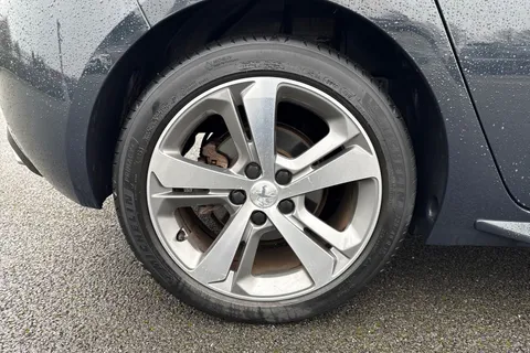 KW69EFA PEUGEOT 308 1.2 PureTech GPF GT Line Euro 6 (s/s) 5dr Thumbnail #12