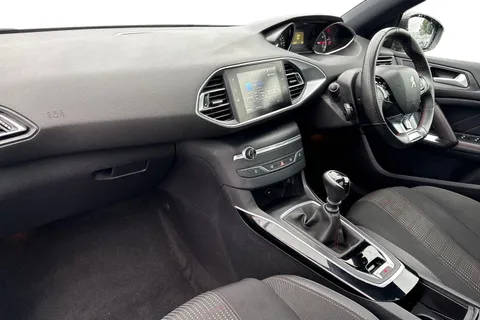 KW69EFA PEUGEOT 308 1.2 PureTech GPF GT Line Euro 6 (s/s) 5dr Thumbnail #16