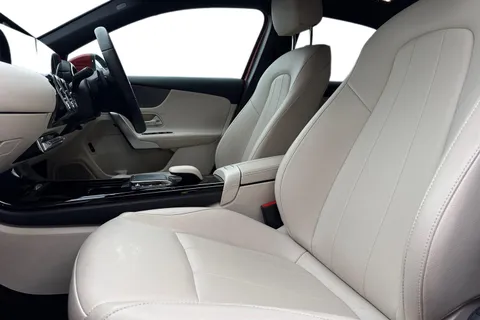 DK22VWY Mercedes-Benz A Class 1.3 A180 Sport Edition (Executive) 7G-DCT Euro 6 (s/s) 4dr Thumbnail #17