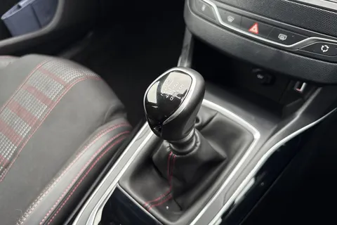 KW69EFA PEUGEOT 308 1.2 PureTech GPF GT Line Euro 6 (s/s) 5dr Thumbnail #24