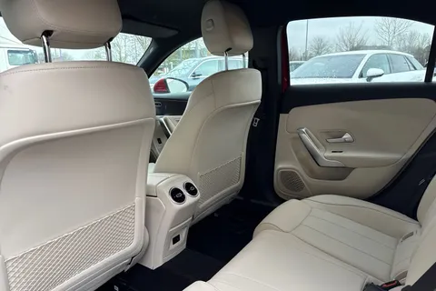 DK22VWY Mercedes-Benz A Class 1.3 A180 Sport Edition (Executive) 7G-DCT Euro 6 (s/s) 4dr Thumbnail #35