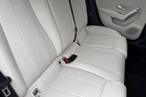 DK22VWY Mercedes-Benz A Class 1.3 A180 Sport Edition (Executive) 7G-DCT Euro 6 (s/s) 4dr Thumbnail #39