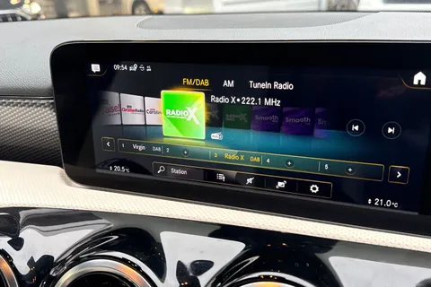 DK22VWY Mercedes-Benz A Class 1.3 A180 Sport Edition (Executive) 7G-DCT Euro 6 (s/s) 4dr Thumbnail #47