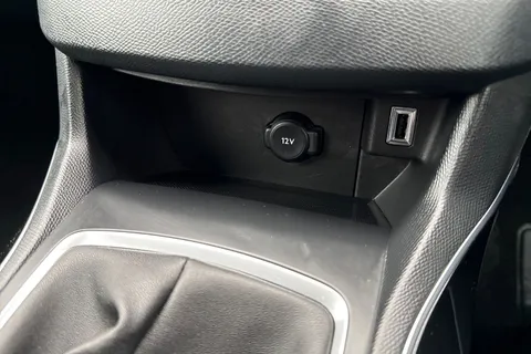 KW69EFA PEUGEOT 308 1.2 PureTech GPF GT Line Euro 6 (s/s) 5dr Thumbnail #57