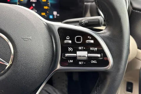 DK22VWY Mercedes-Benz A Class 1.3 A180 Sport Edition (Executive) 7G-DCT Euro 6 (s/s) 4dr Thumbnail #58