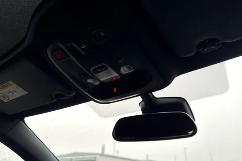 KW69EFA PEUGEOT 308 1.2 PureTech GPF GT Line Euro 6 (s/s) 5dr Thumbnail #61