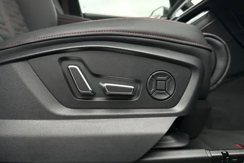  Audi RS Q8 4.0 TFSI V8 Performance Carbon Vorsprung Tiptronic quattro Euro 6 (s/s) 5dr Thumbnail #34