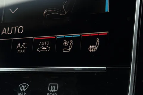  Audi RS Q8 4.0 TFSI V8 Performance Carbon Vorsprung Tiptronic quattro Euro 6 (s/s) 5dr Thumbnail #41