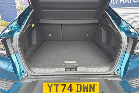 YT74DWN Renault Arkana 1.6 E-TECH esprit Alpine Auto Euro 6 (s/s) 5dr Thumbnail #8