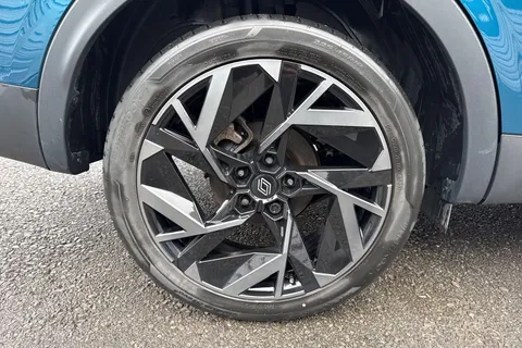 YT74DWN Renault Arkana 1.6 E-TECH esprit Alpine Auto Euro 6 (s/s) 5dr Thumbnail #11