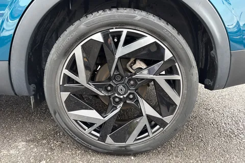 YT74DWN Renault Arkana 1.6 E-TECH esprit Alpine Auto Euro 6 (s/s) 5dr Thumbnail #13