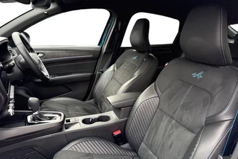 YT74DWN Renault Arkana 1.6 E-TECH esprit Alpine Auto Euro 6 (s/s) 5dr Thumbnail #17