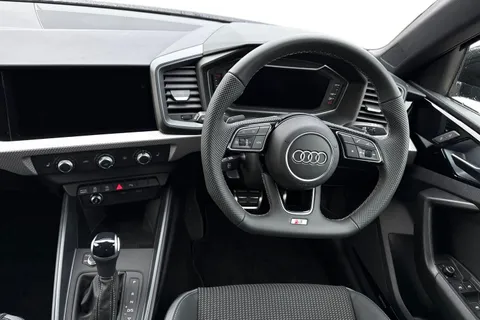  Audi A1 1.0 TFSI 30 Black Edition Sportback S Tronic Euro 6 (s/s) 5dr Thumbnail #18