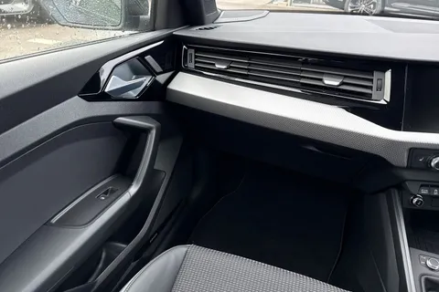  Audi A1 1.0 TFSI 30 Black Edition Sportback S Tronic Euro 6 (s/s) 5dr Thumbnail #20