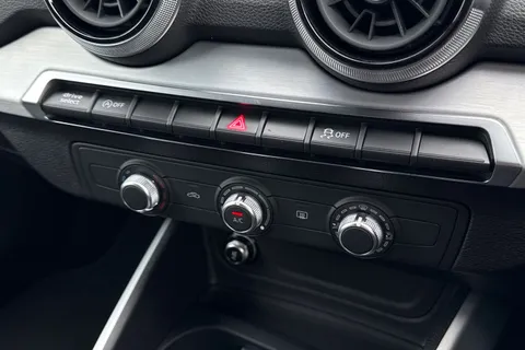  Audi Q2 1.5 TFSI CoD 35 Black Edition S Tronic Euro 6 (s/s) 5dr Thumbnail #22