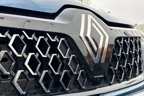 YT74DWN Renault Arkana 1.6 E-TECH esprit Alpine Auto Euro 6 (s/s) 5dr Thumbnail #27