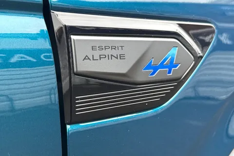 YT74DWN Renault Arkana 1.6 E-TECH esprit Alpine Auto Euro 6 (s/s) 5dr Thumbnail #28
