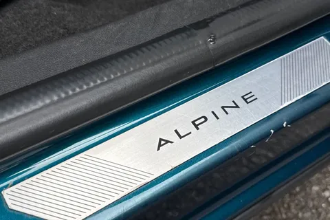 YT74DWN Renault Arkana 1.6 E-TECH esprit Alpine Auto Euro 6 (s/s) 5dr Thumbnail #30