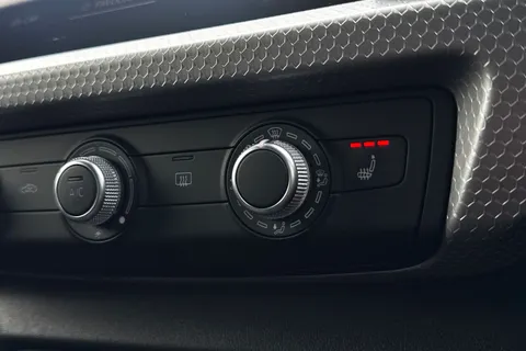  Audi A1 1.0 TFSI 30 Black Edition Sportback S Tronic Euro 6 (s/s) 5dr Thumbnail #35