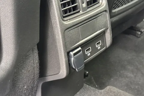 YT74DWN Renault Arkana 1.6 E-TECH esprit Alpine Auto Euro 6 (s/s) 5dr Thumbnail #37